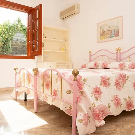 Holiday home Casa Lucido Di Fronte La Tonnara *